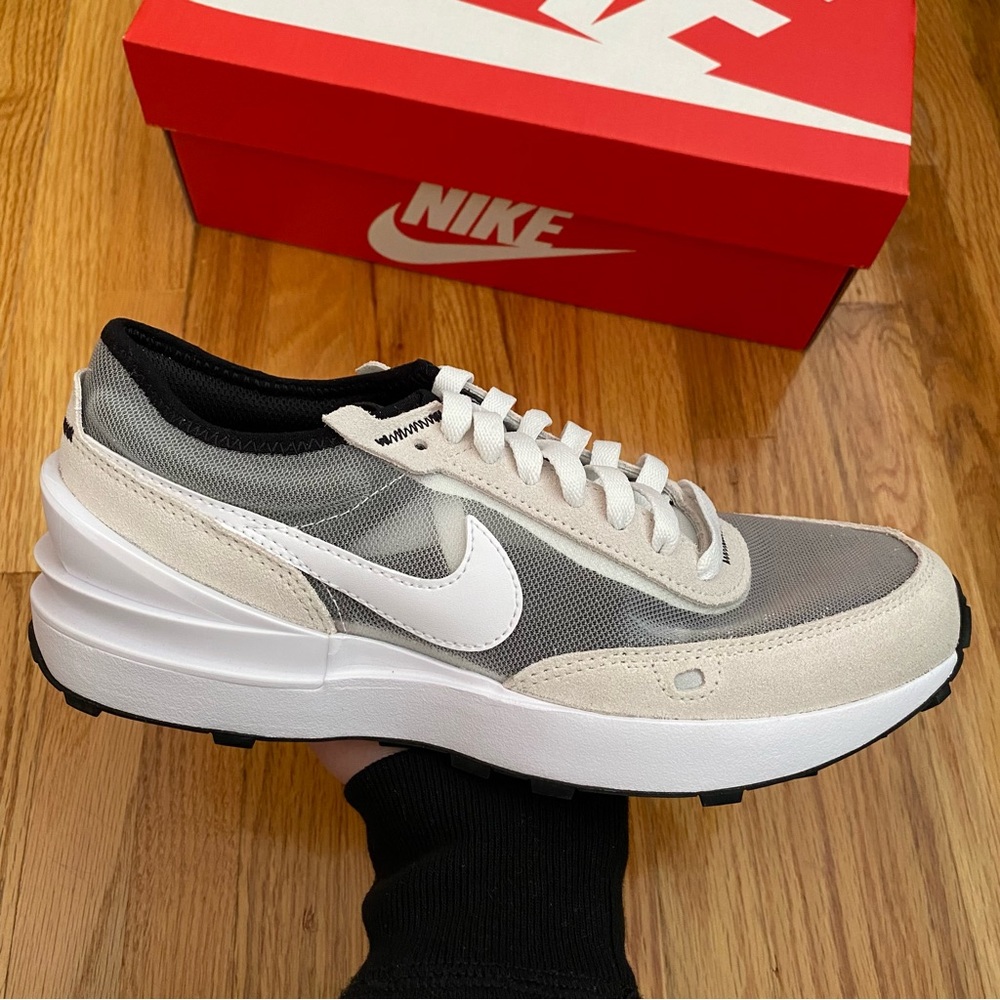 Nike Waffle One Women’s Sneakers